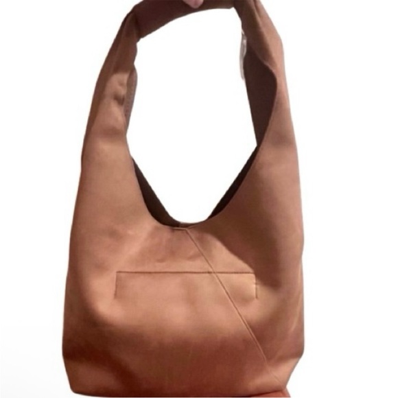 NEW - Banana Republic Vegan Suede
Slouchy Tote. NWT - Picture 5 of 8